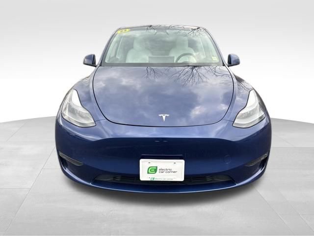 Used 2023 Tesla Model Y Long Range image 2