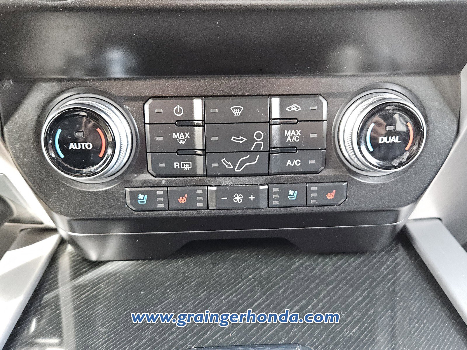 Used 2020 Ford F350 Platinum image 17