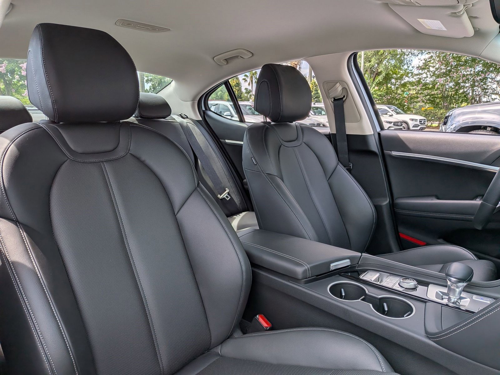 Used 2023 Genesis G70 2.0T RWD image 18