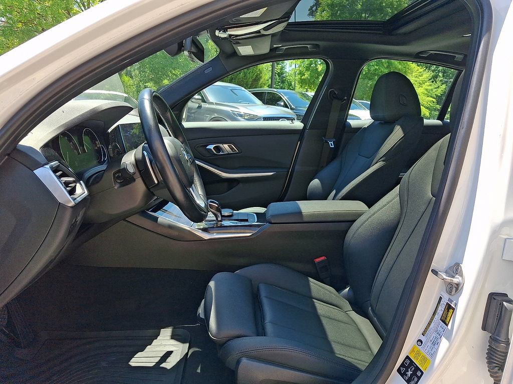 Used 2020 BMW 330i xDrive Sedan w/ Convenience Package AWD/4WD image 13