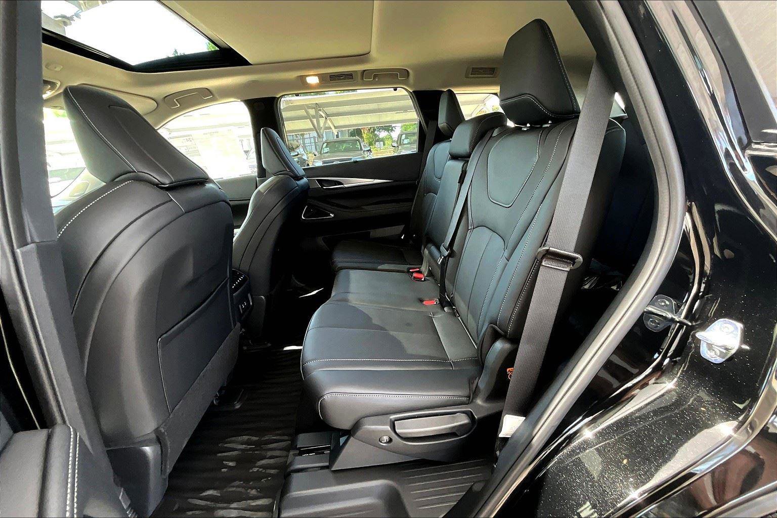 New 2026 INFINITI QX60 Luxe w/ Cargo Package image 20