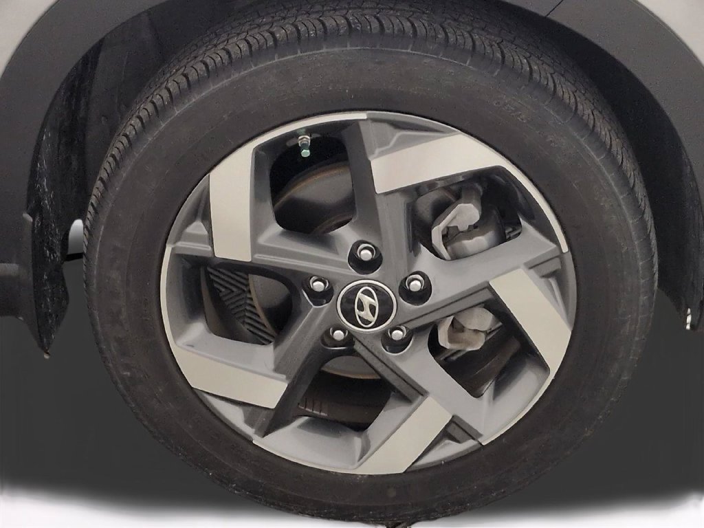 Used 2024 Hyundai Venue SEL FWD image 13