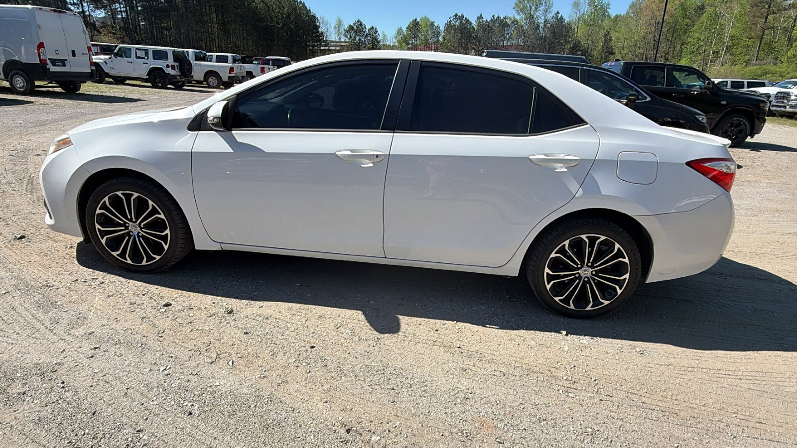 Used 2015 Toyota Corolla S image 11