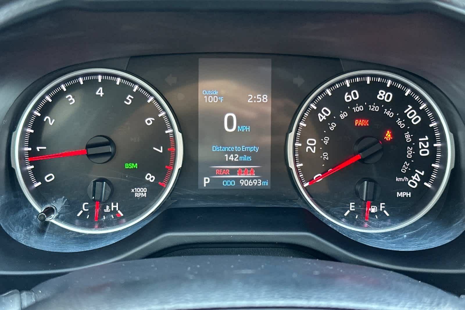 Used 2021 Toyota RAV4 XLE FWD image 25
