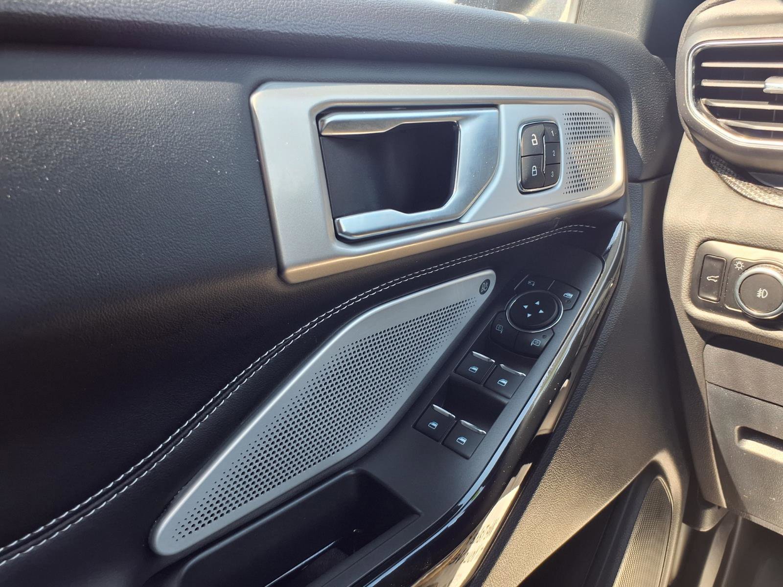 Used 2024 Ford Explorer ST w/ Equipment Group 401A image 22