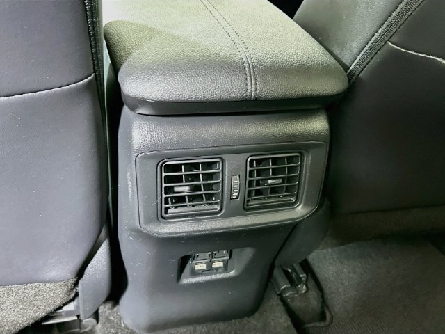 Used 2021 Toyota RAV4 XLE Premium AWD/4WD image 30