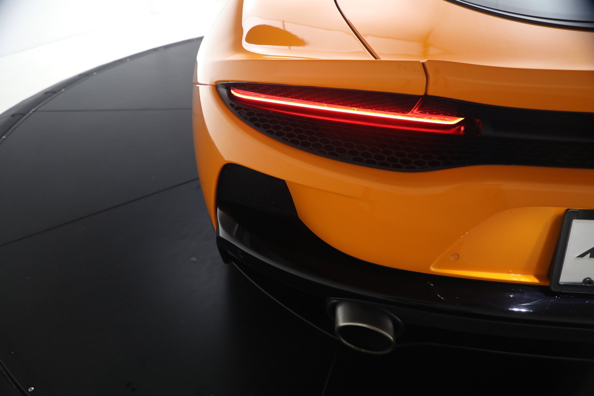 Used 2023 McLaren GT RWD image 40