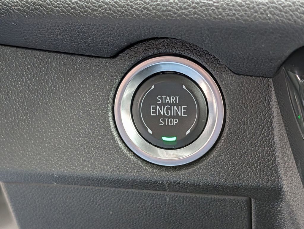 Used 2025 Chevrolet Traverse LT image 22