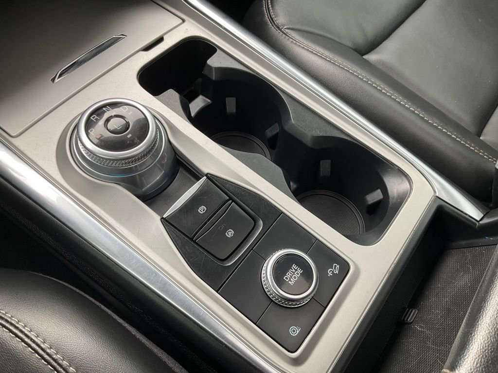 Certified 2022 Ford Explorer XLT w/ Equipment Group 202A image 10