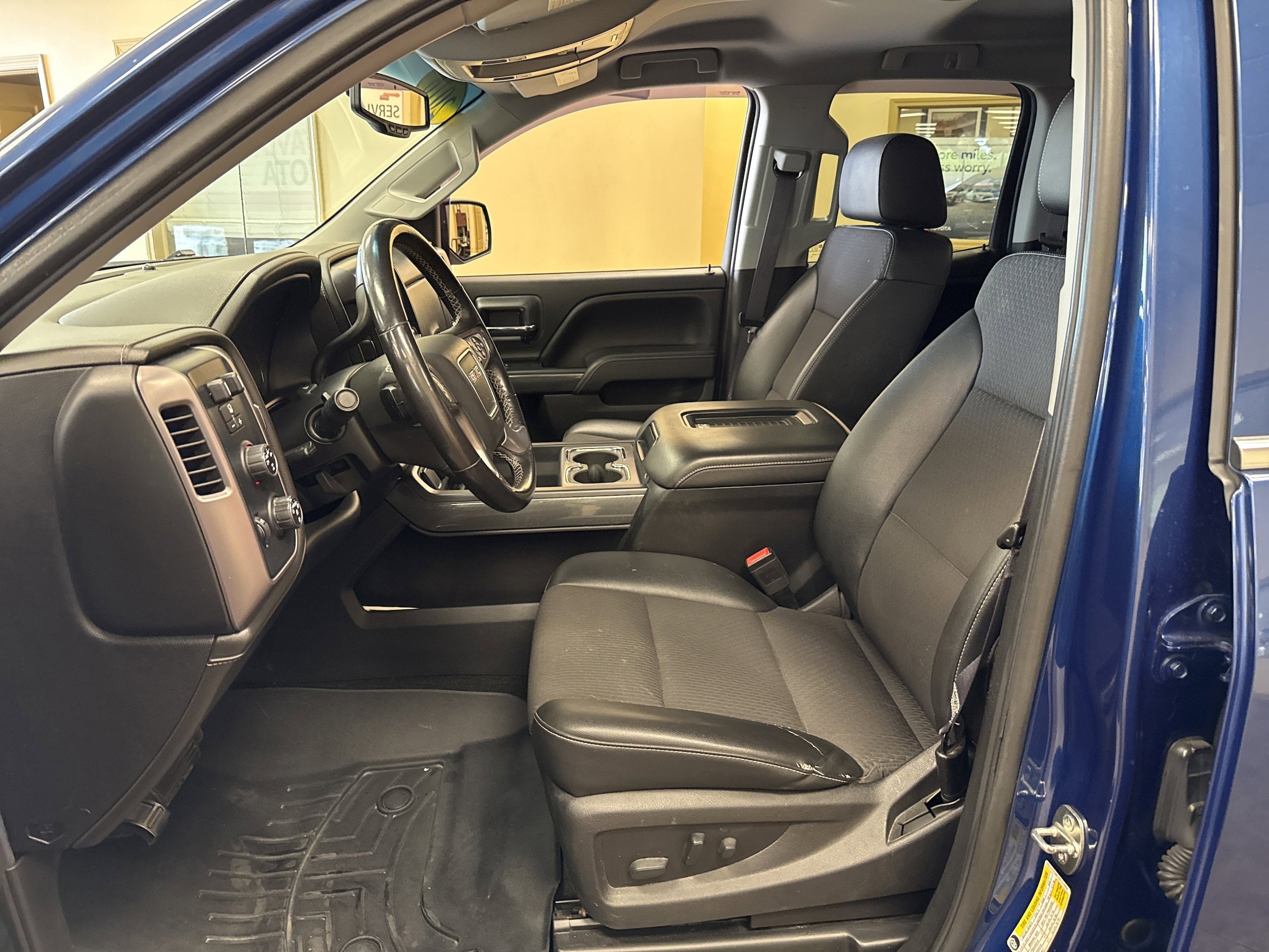 Used 2016 GMC Sierra 1500 SLE w/ All-Terrain Package AWD/4WD image 7