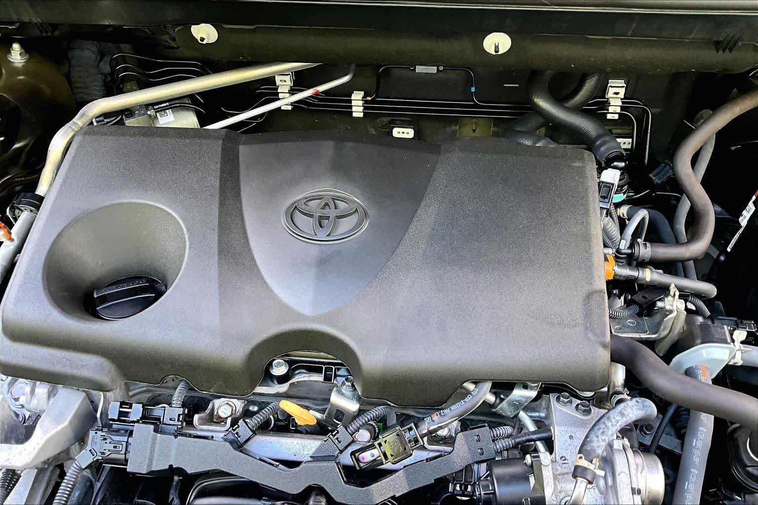 Used 2024 Toyota RAV4 Adventure AWD/4WD image 33