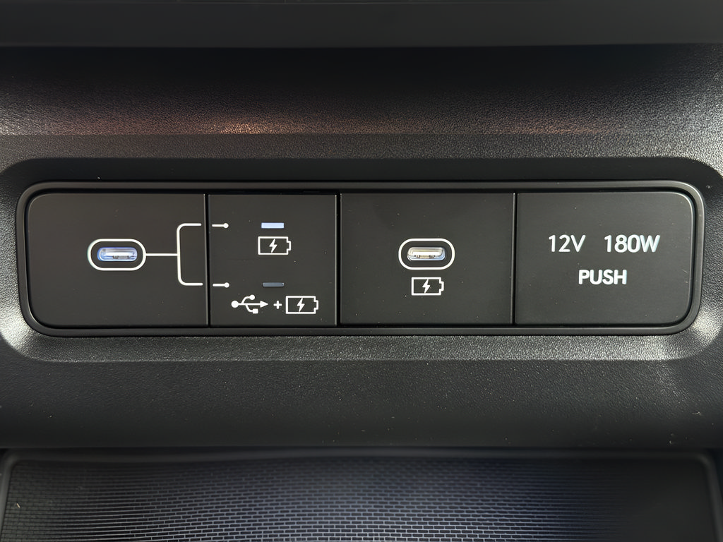 Used 2025 Hyundai Tucson Limited FWD image 33