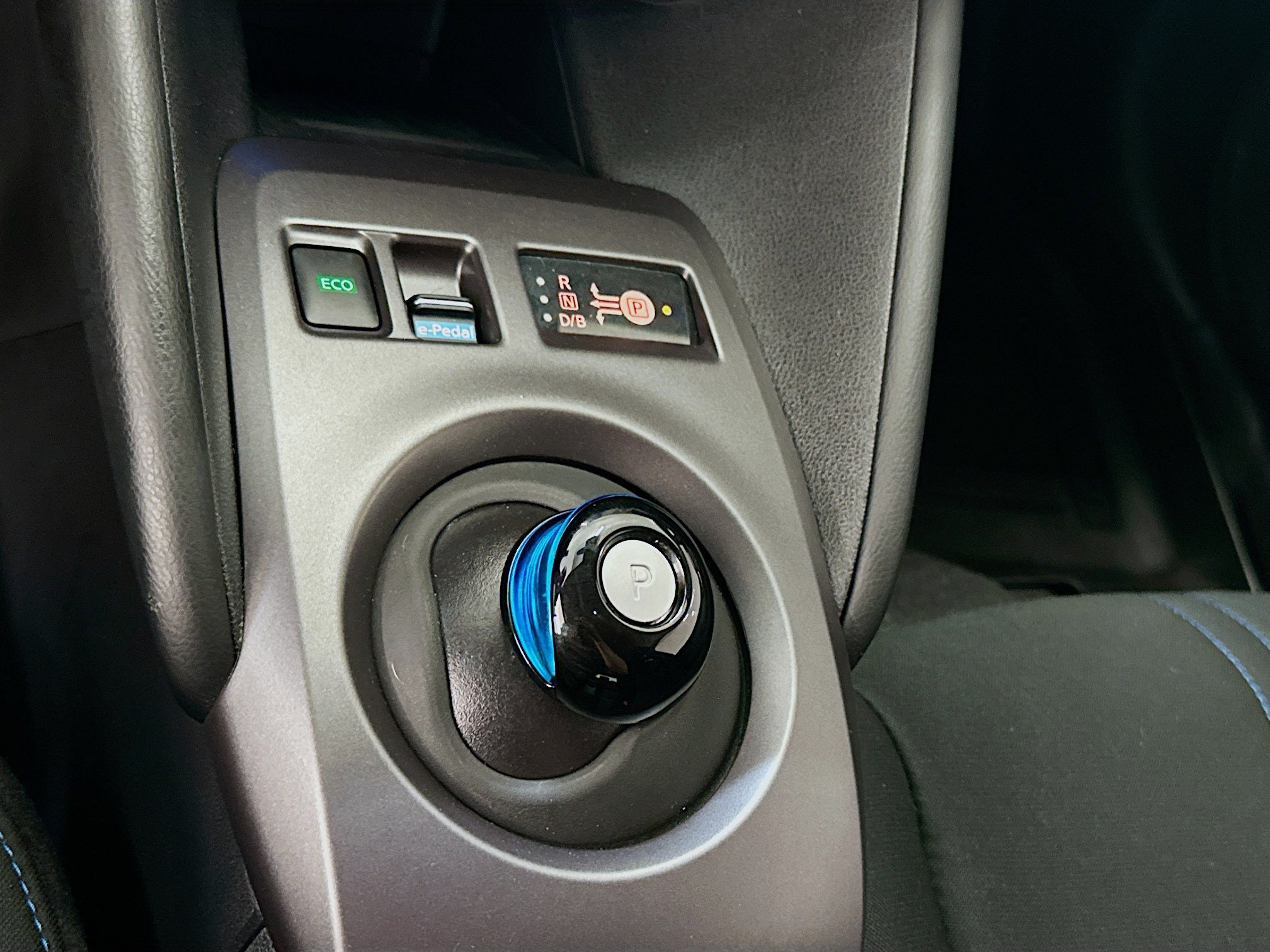 Used 2025 Nissan Leaf S FWD image 24
