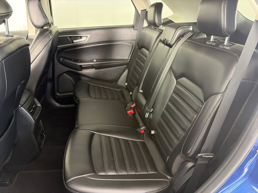 Used 2020 Ford Edge SEL w/ Convenience Package FWD image 13