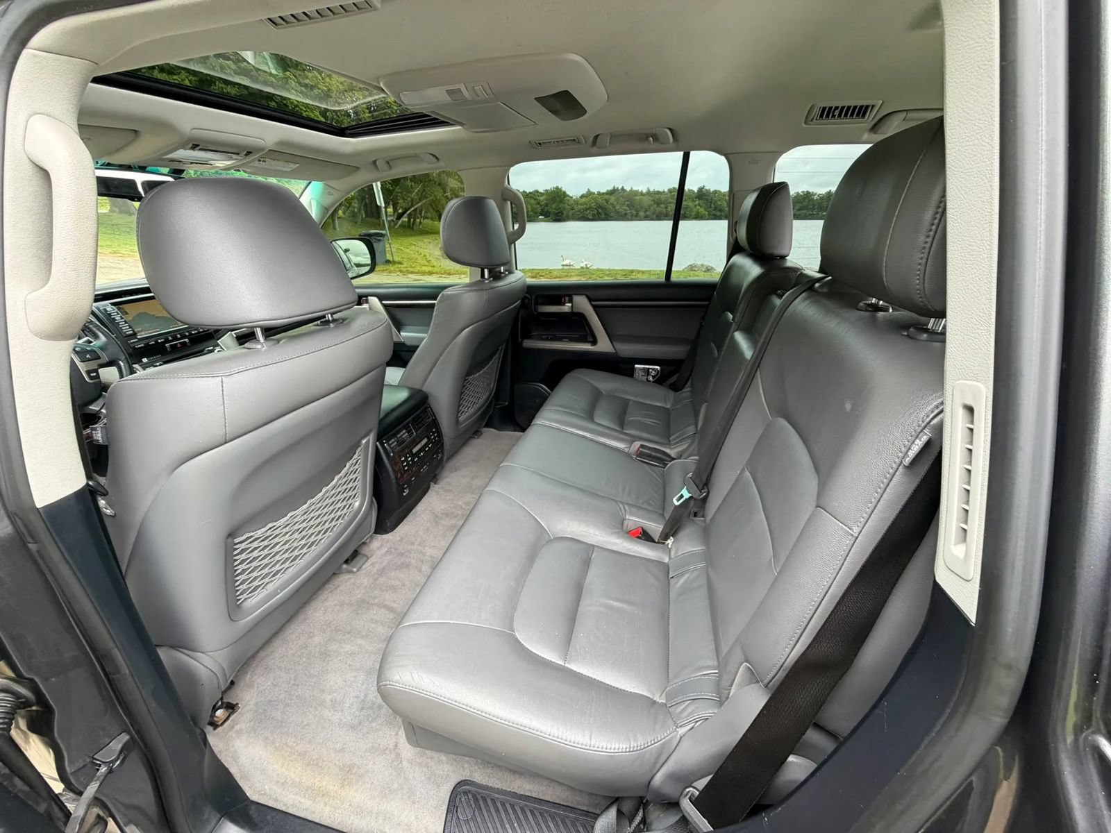 Used 2011 Toyota Land Cruiser w/ Upgrade Pkg AWD/4WD image 51