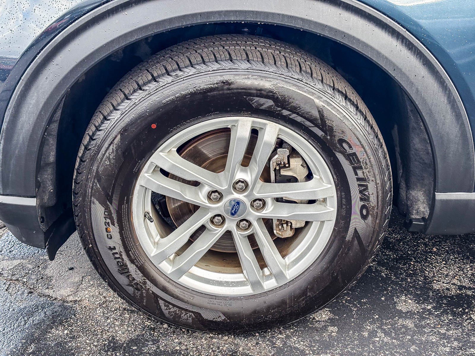 Used 2022 Ford Explorer XLT image 11