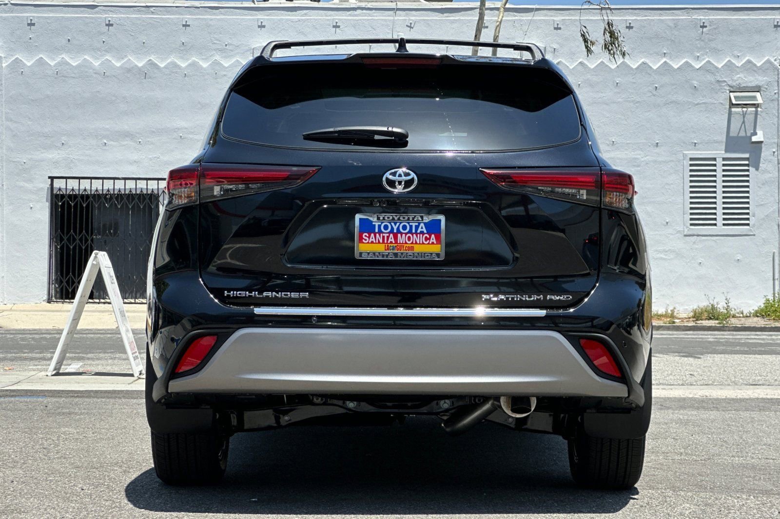 New 2025 Toyota Highlander Platinum AWD/4WD image 4