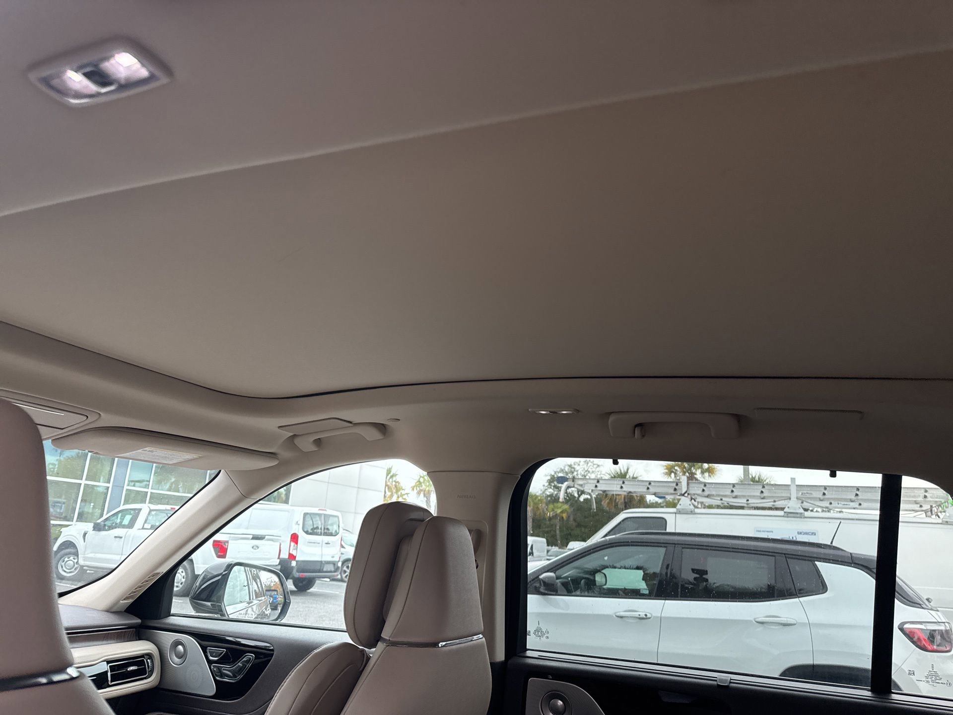 Used 2021 Lincoln Aviator Reserve w/ Equipment Group 202A image 17