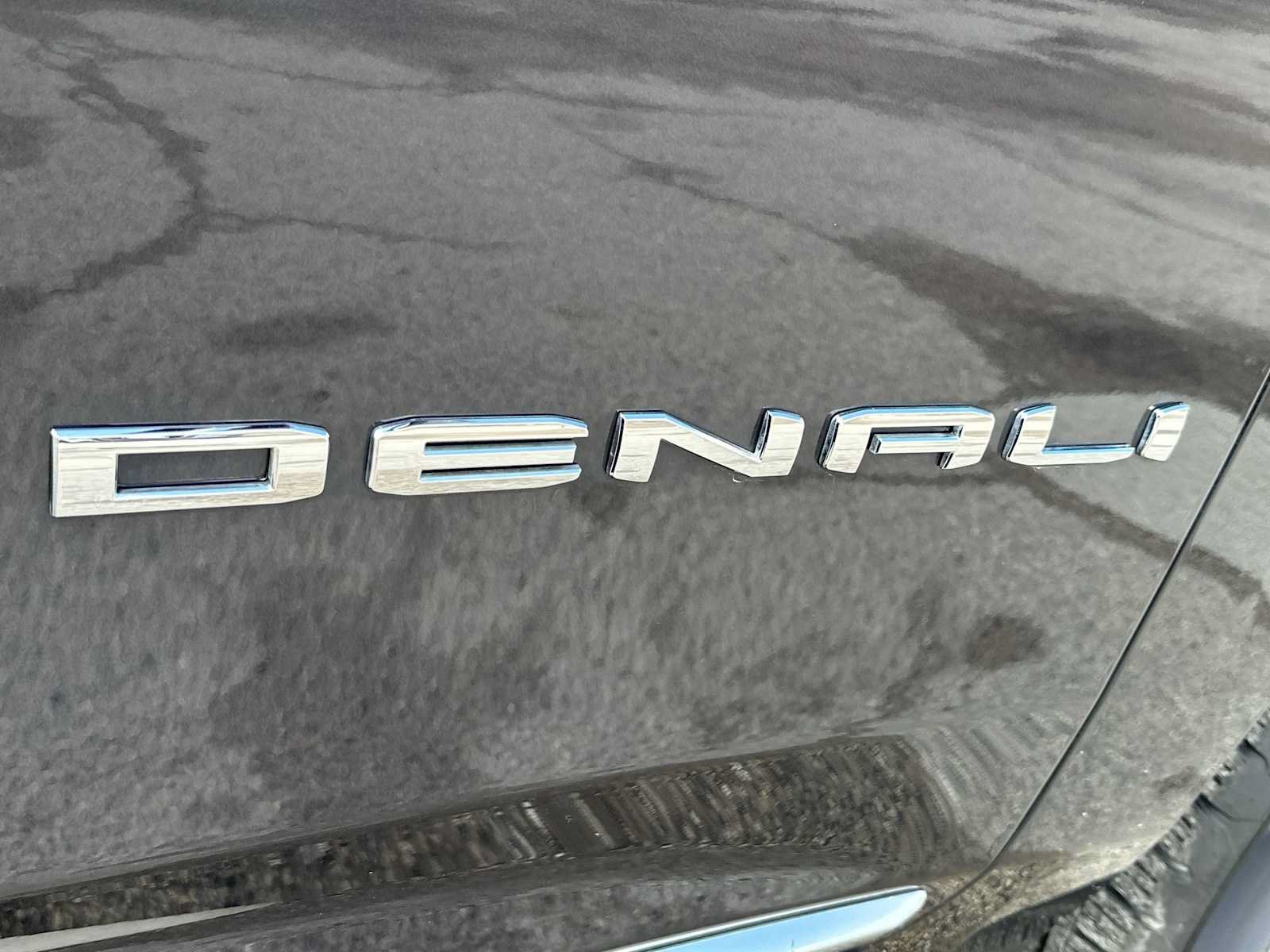 Used 2026 GMC Yukon Denali w/ Sun & Power Step Package AWD/4WD image 15