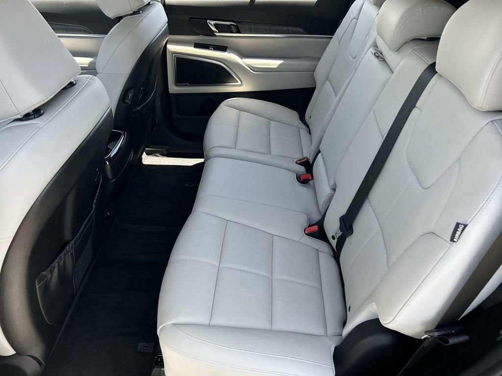 Used 2025 Kia Telluride EX image 26