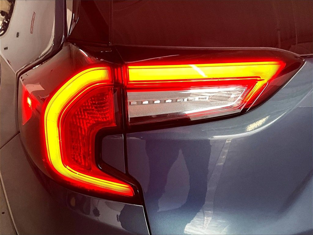 Used 2024 GMC Terrain SLE image 31