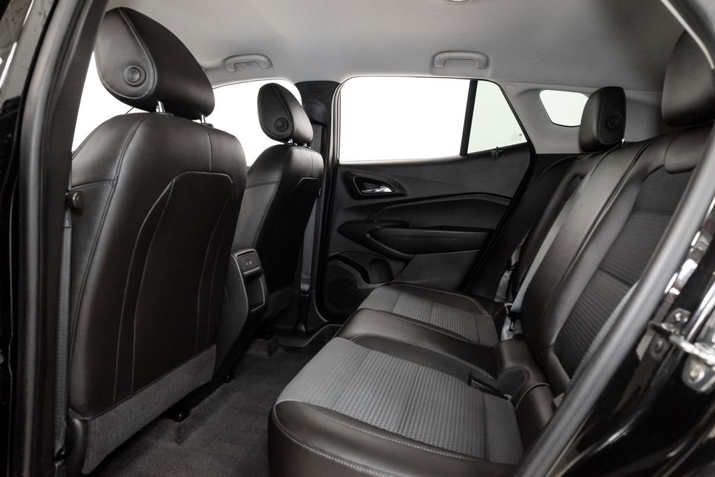 Used 2024 Chevrolet Trax LT w/ Driver Confidence Package FWD image 21