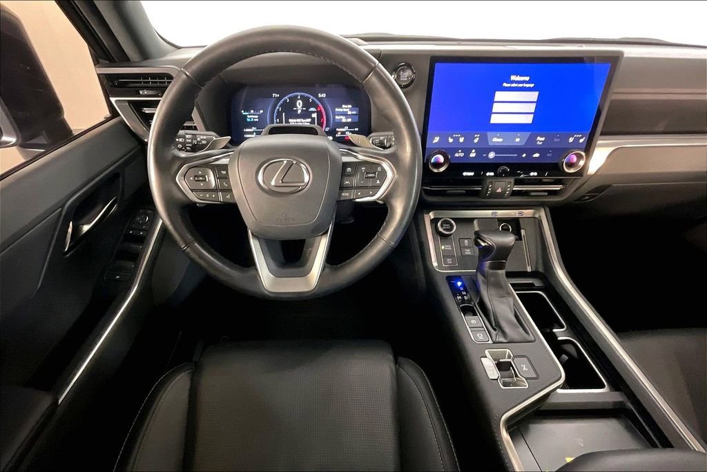 Used 2024 Lexus GX 550 image 7