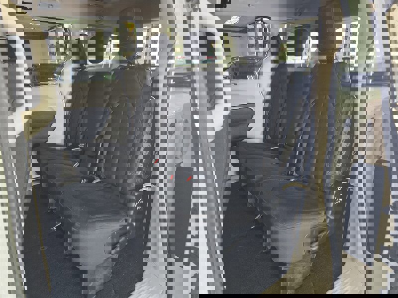 Used 2018 Chrysler Pacifica Touring Plus w/ Tire & Wheel Group image 10