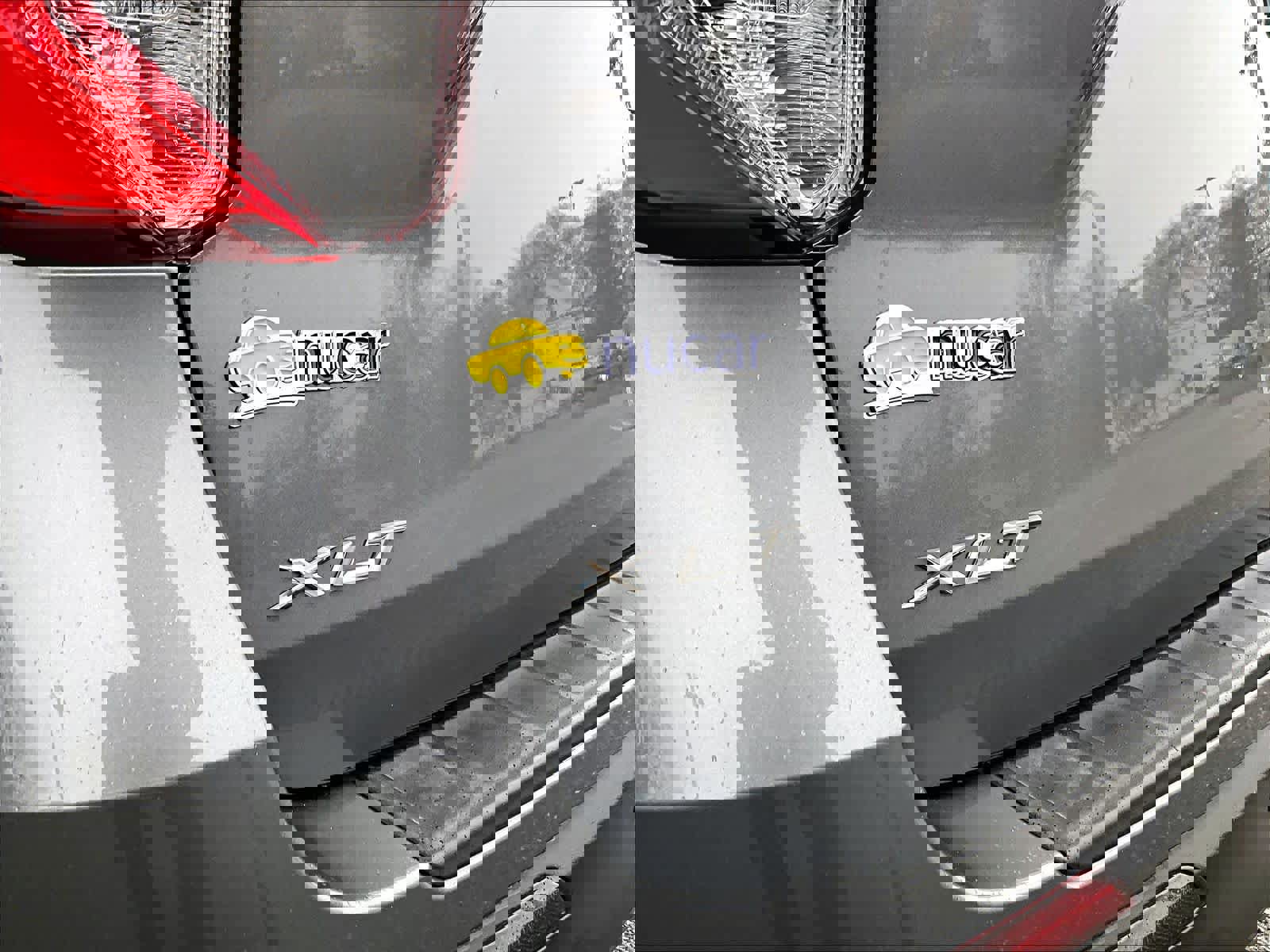 Used 2022 Ford Explorer XLT w/ Equipment Group 202A image 30