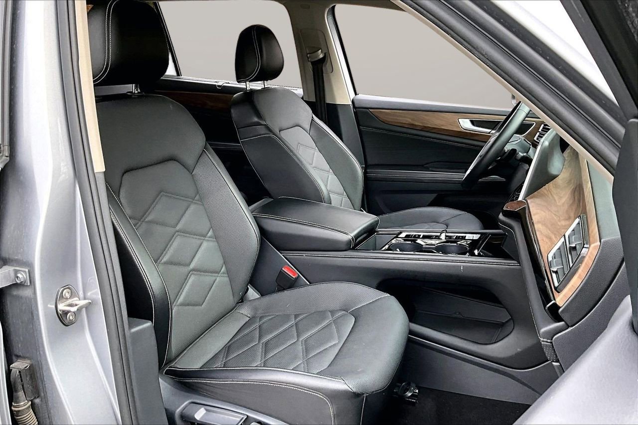 Used 2024 Volkswagen Atlas SE image 22