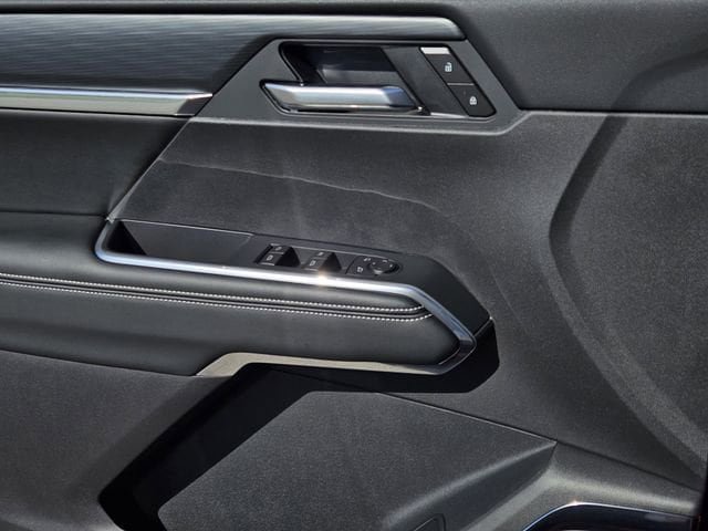 New 2026 GMC Acadia Elevation w/ Black Edition FWD image 17