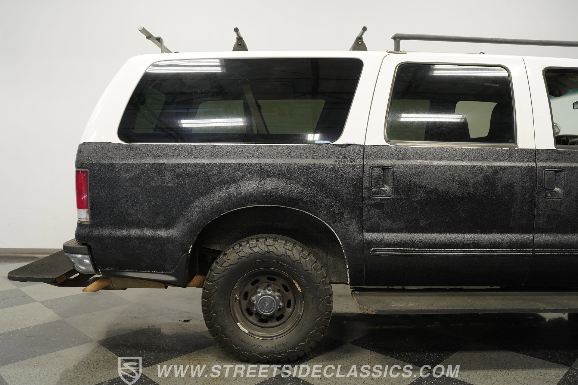Used 2000 Ford Excursion XLT image 30