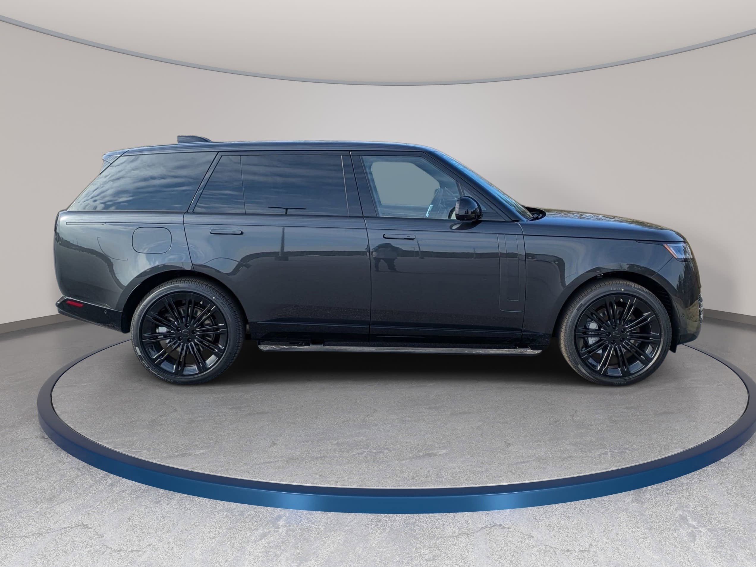 New 2026 Land Rover Range Rover Long Wheelbase SE AWD/4WD image 4