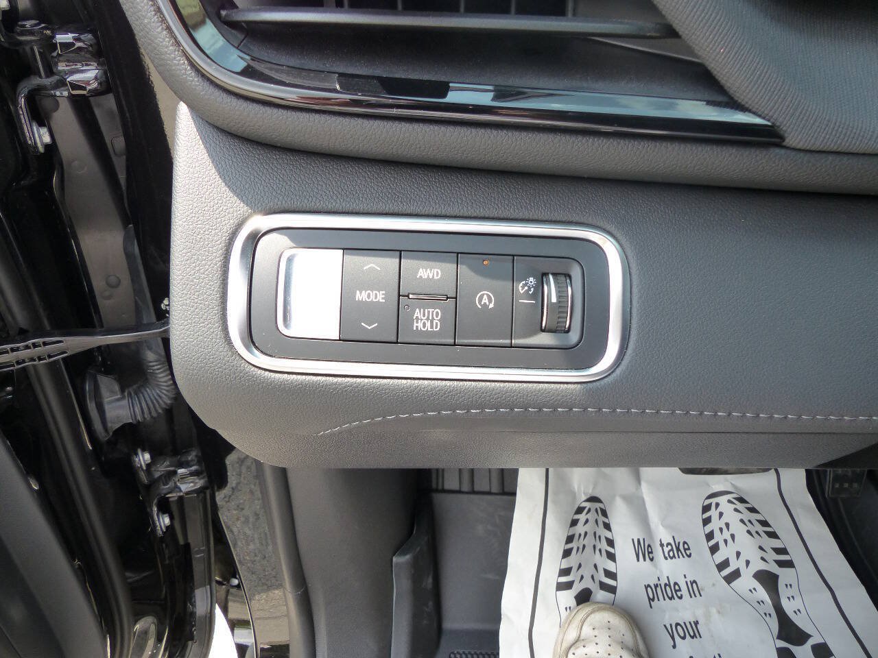 Used 2026 Buick Enclave Sport Touring w/ Power Package AWD/4WD image 24