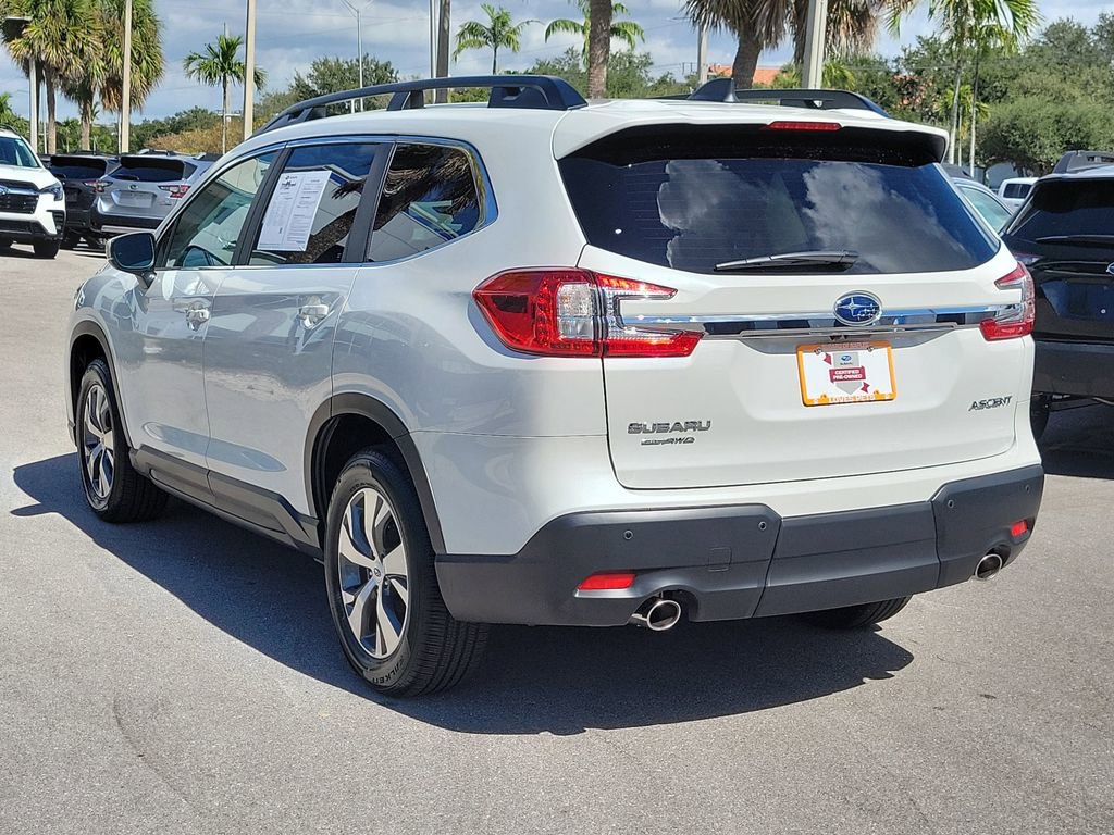 Used 2025 Subaru Ascent Premium image 3