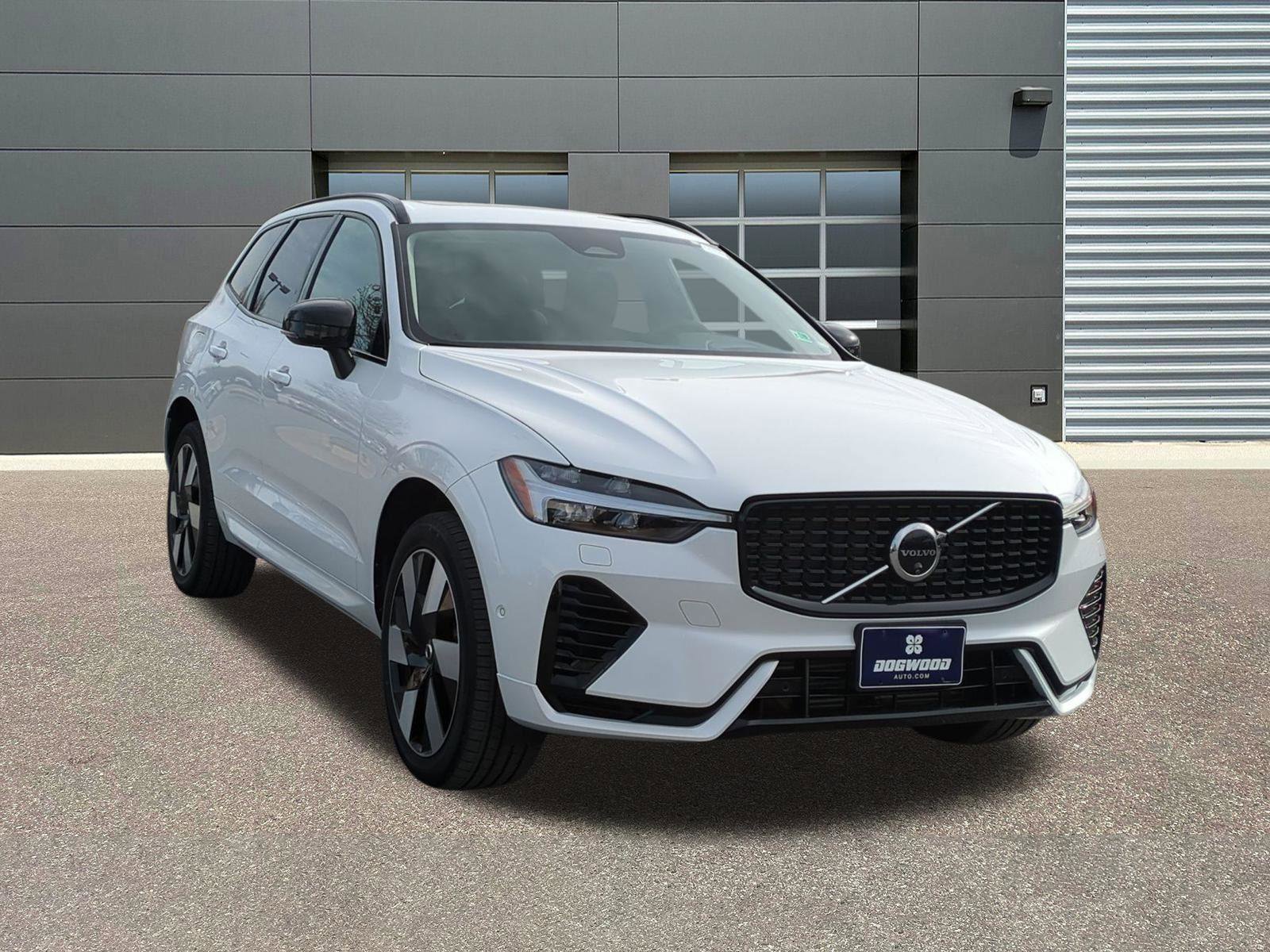 Used 2025 Volvo XC60 T8 Ultra w/ Protection Package Premier image 1