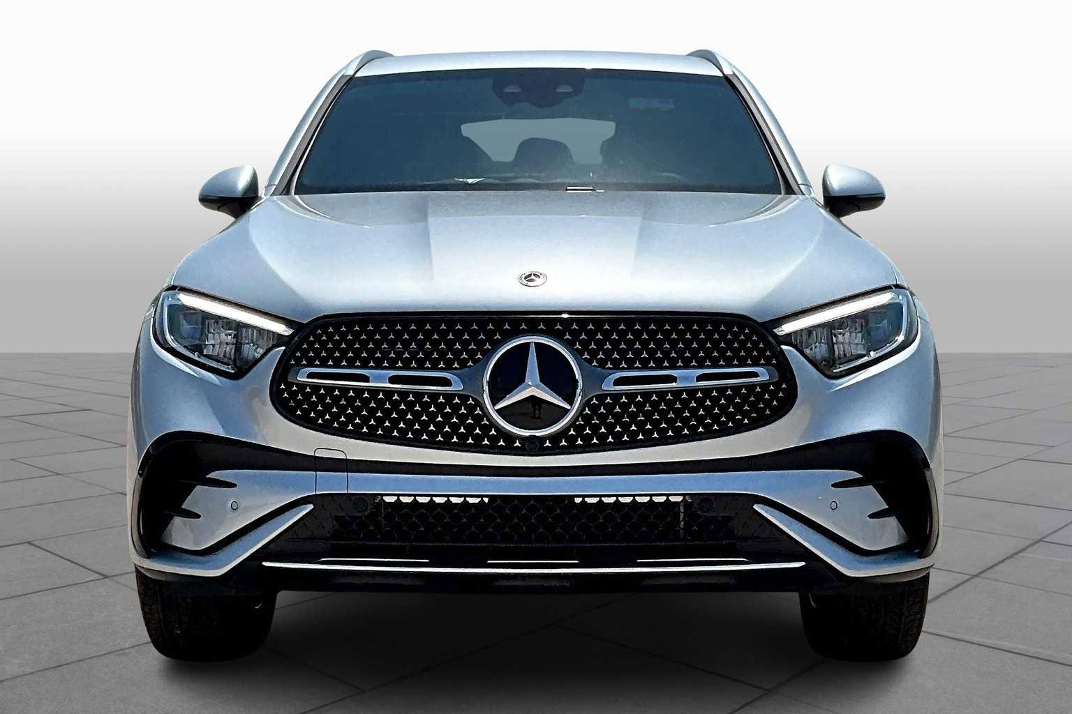 New 2025 Mercedes-Benz GLC 350e 4MATIC image 3