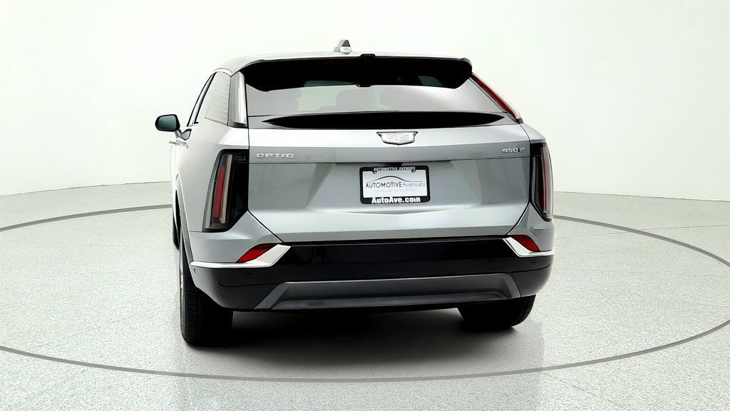 Used 2026 Cadillac Optiq Luxury 1 RWD image 6