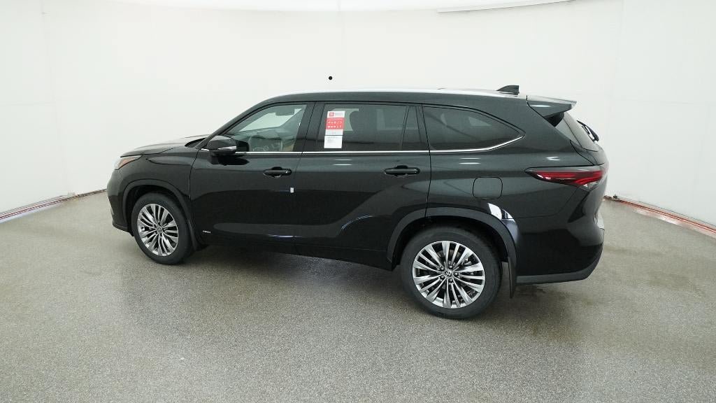 New 2026 Toyota Highlander Platinum AWD/4WD image 4