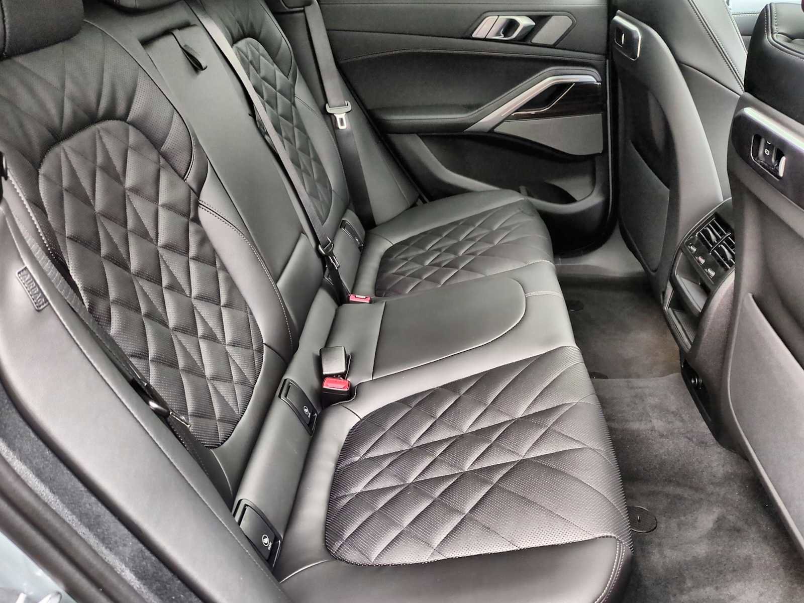 New 2026 BMW X6 xDrive40i image 21