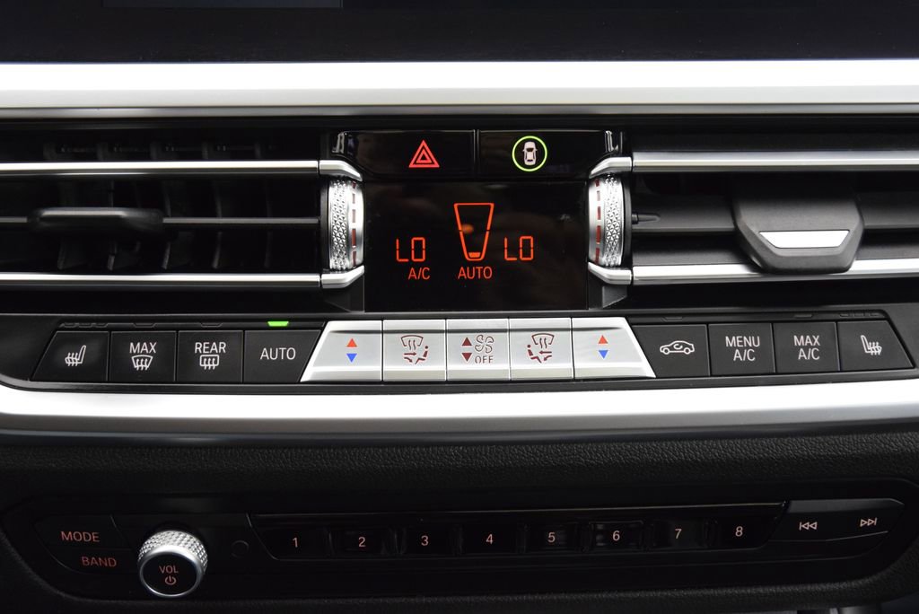 Used 2021 BMW 330i Sedan w/ Driving Assistance Package image 32