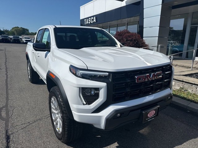 New 2025 GMC Canyon Elevation w/ Convenience Package