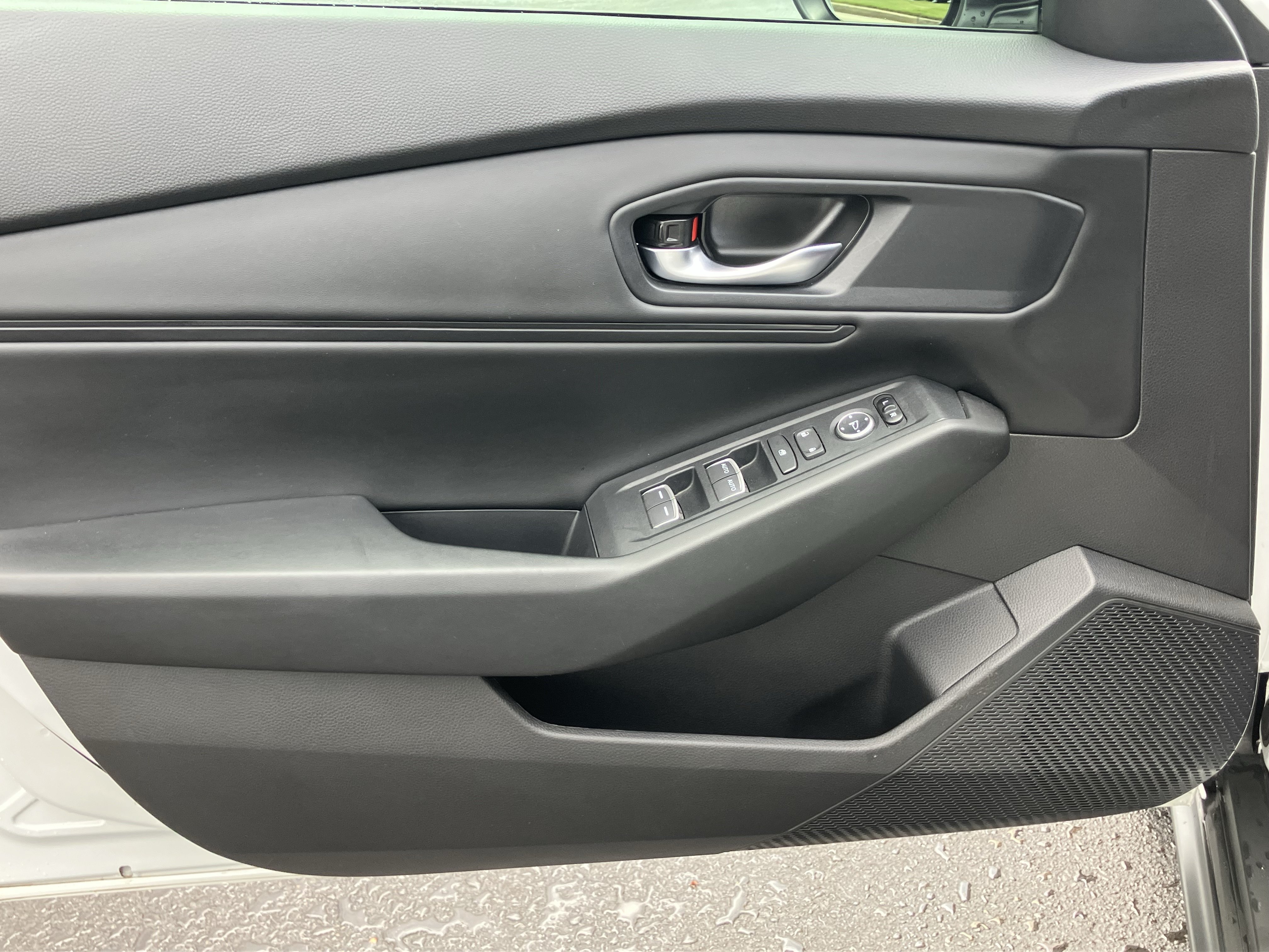 Used 2025 Honda Accord SE image 14