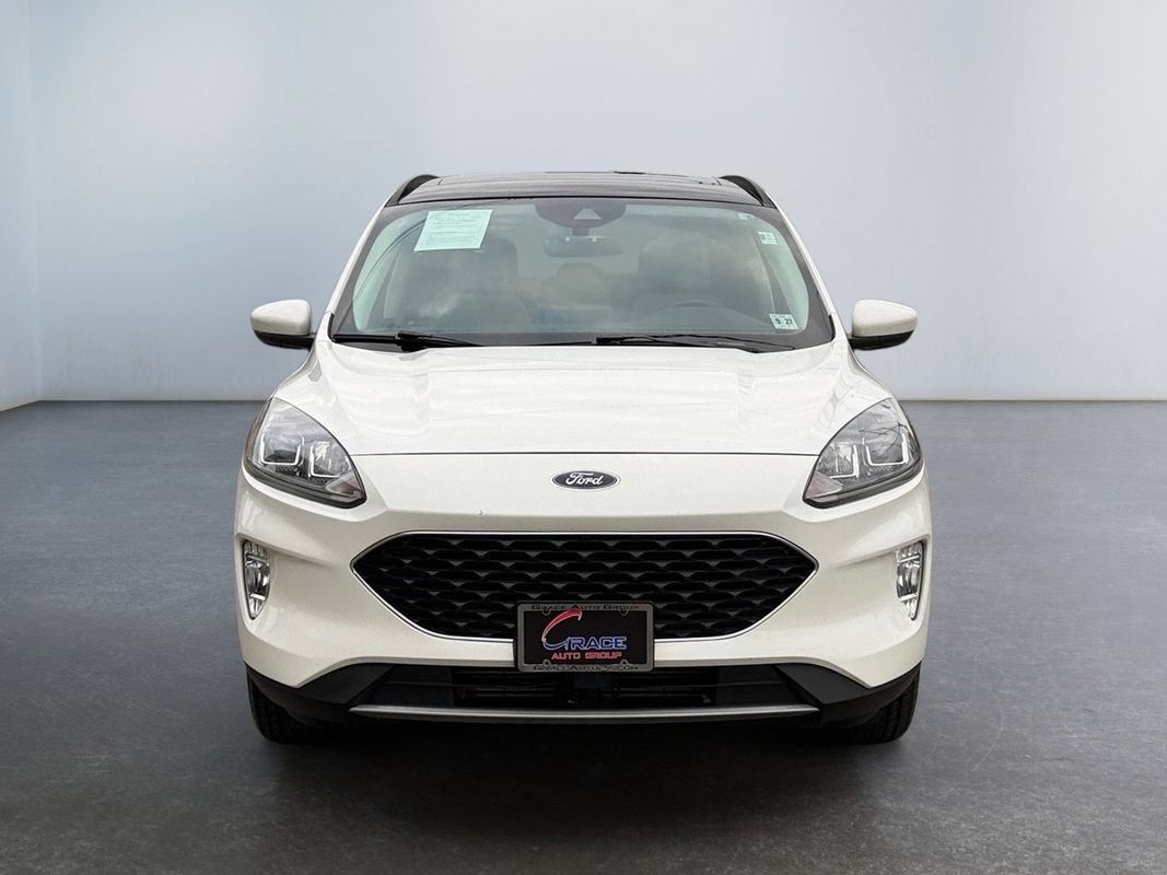 Used 2022 Ford Escape SEL w/ Technology Package AWD/4WD image 2