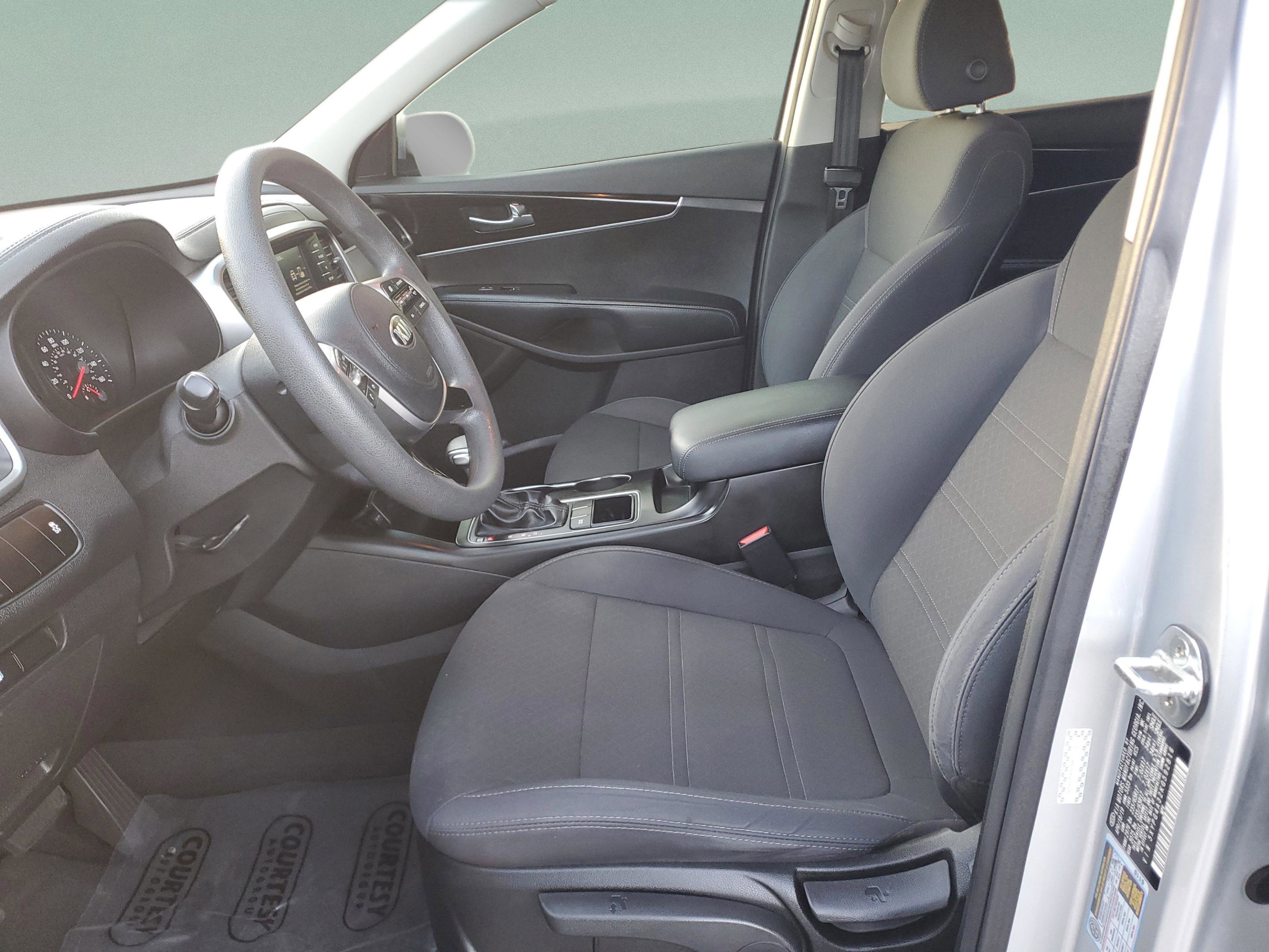Certified 2019 Kia Sorento L image 21