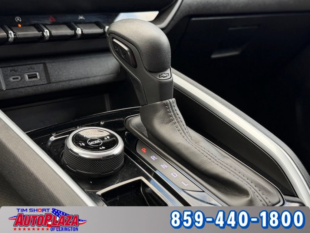 Used 2024 Chevrolet Colorado Trail Boss w/ Advanced Trailering Package AWD/4WD image 19