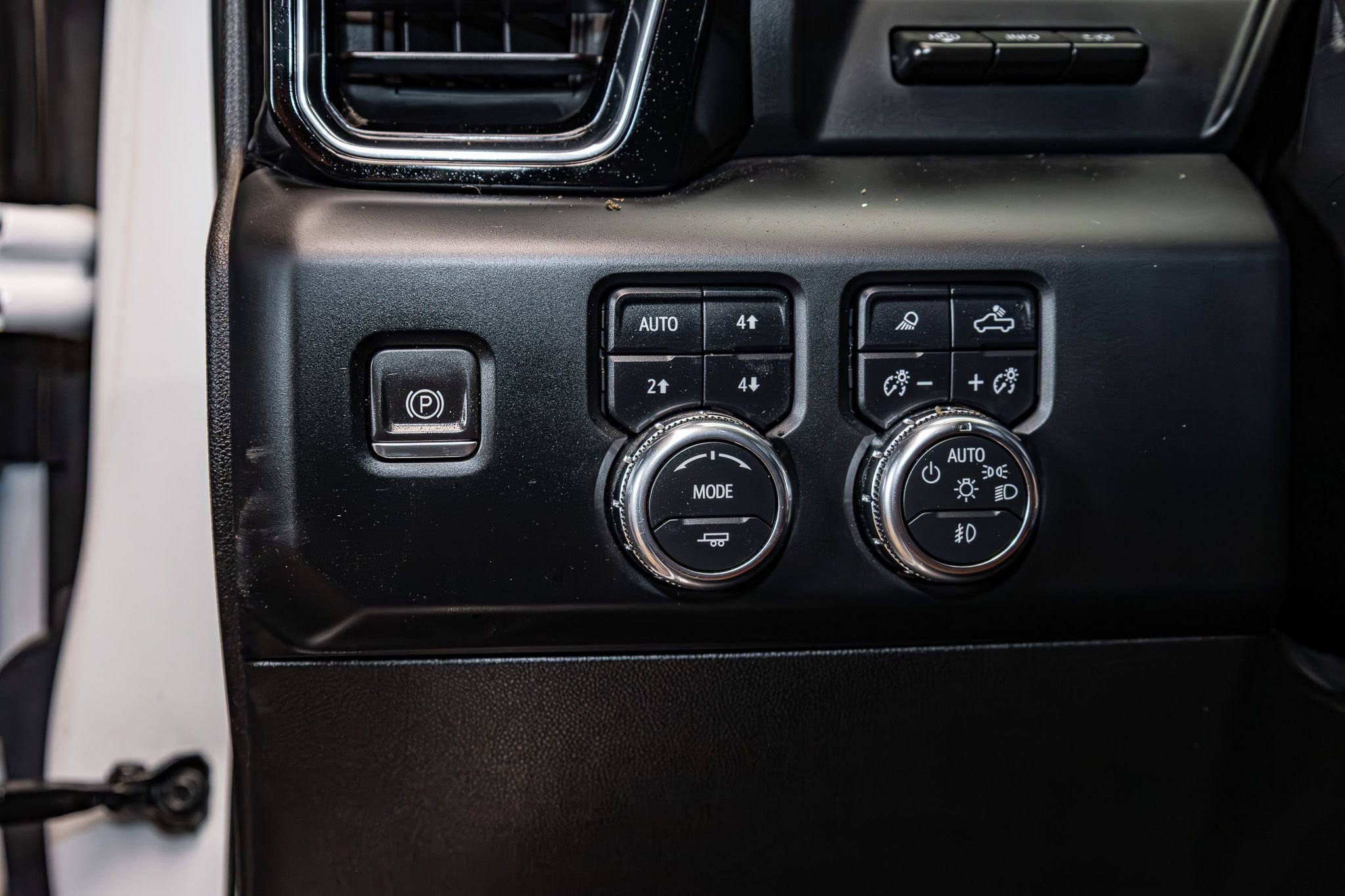 Used 2024 GMC Sierra 2500 Denali Ultimate image 17