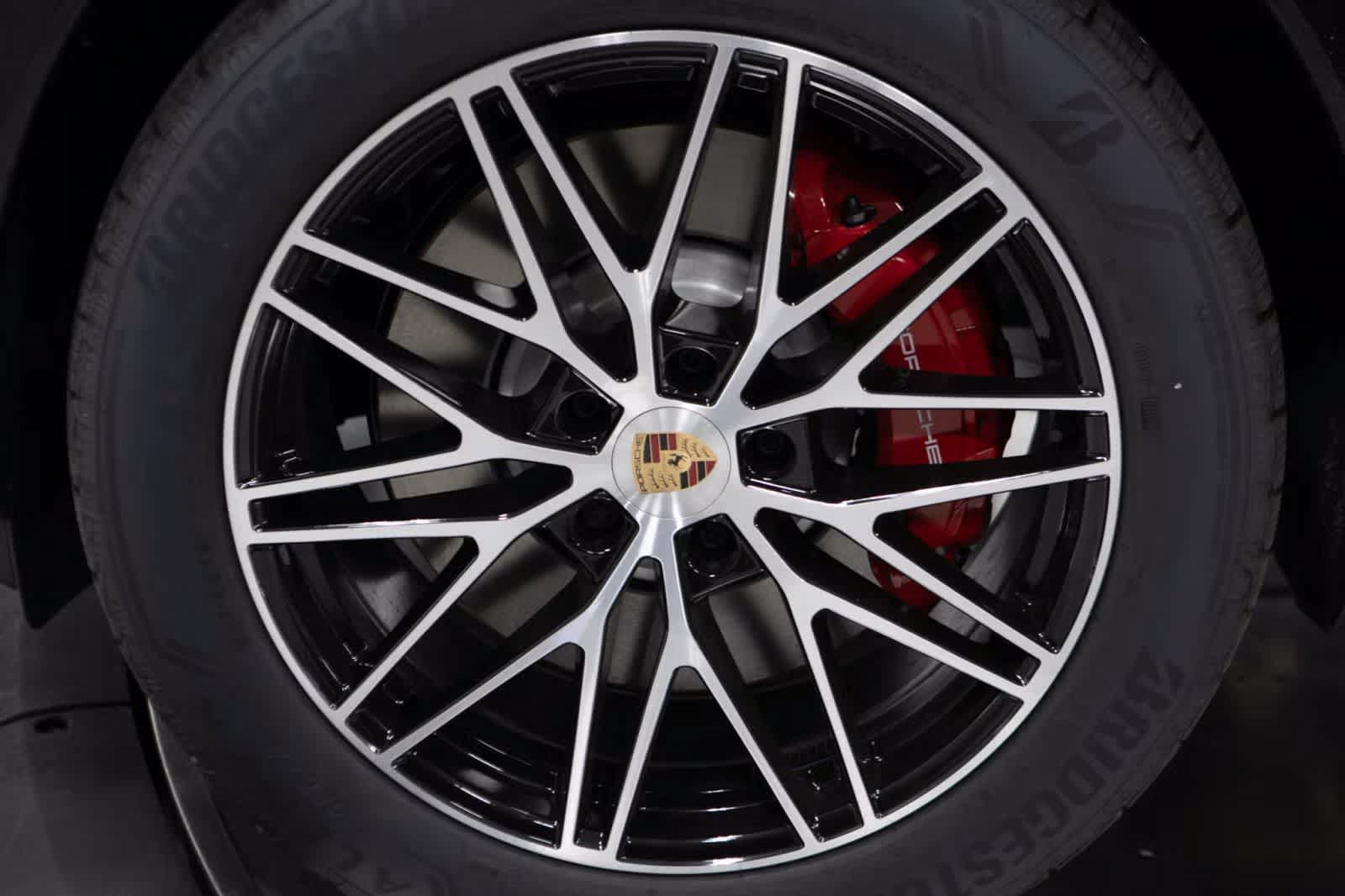 Certified 2026 Porsche Cayenne S AWD/4WD image 11