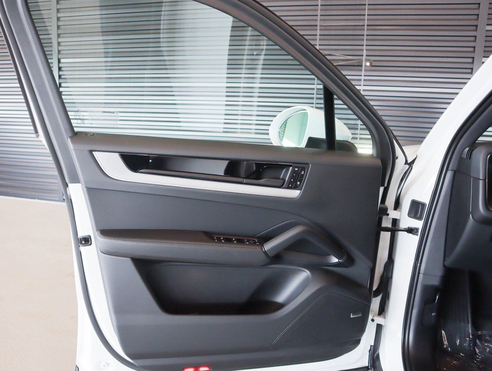 Certified 2026 Porsche Cayenne AWD/4WD image 22