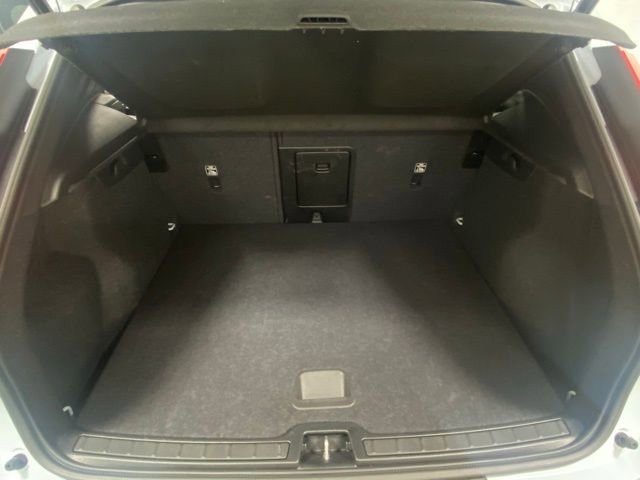 Certified 2025 Volvo XC40 B5 Core AWD/4WD image 9